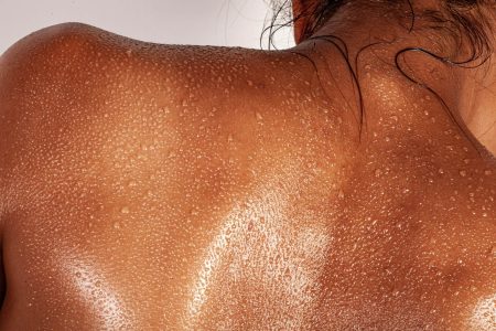 Do you wake up sweating? Find out the most important things about sweating in your sleep