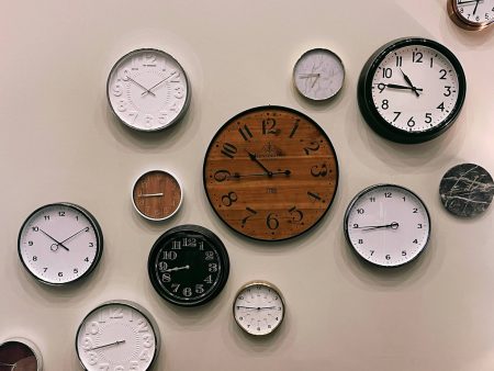 Time change: how does it affect health and sleep habits?