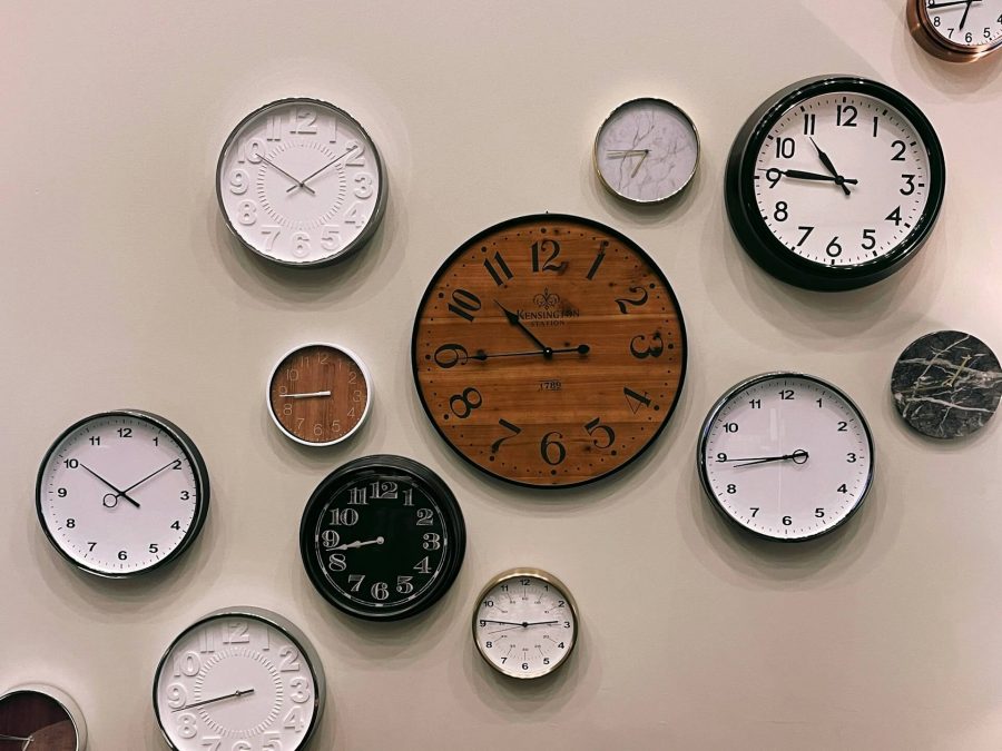 Time change: how does it affect health and sleep habits?